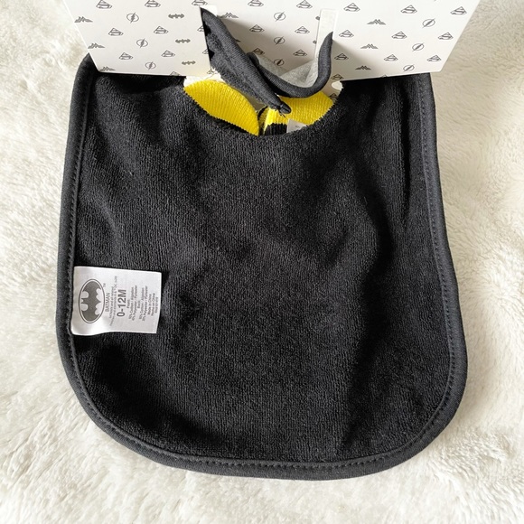 NWT Baby 2PC Batman FUTURE HERO Bib and Bootie Set - Picture 5 of 5